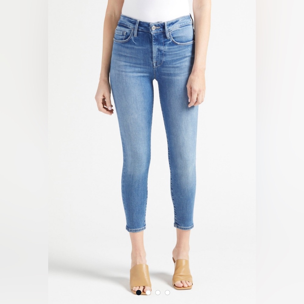 FRAME Le One Skinny Jeans